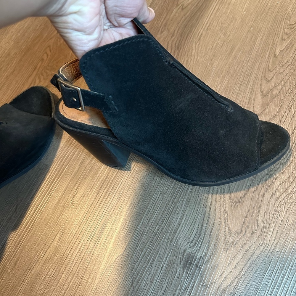 Frye Black Courtney Sling Black Suede
Peep Toe Heeled Sandal - Picture 5 of 14
